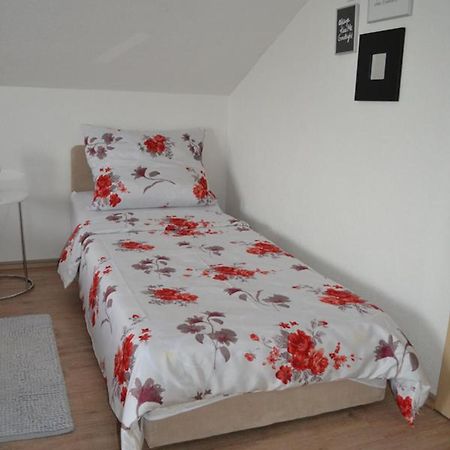 Guesthouse Zalac Слуни Экстерьер фото