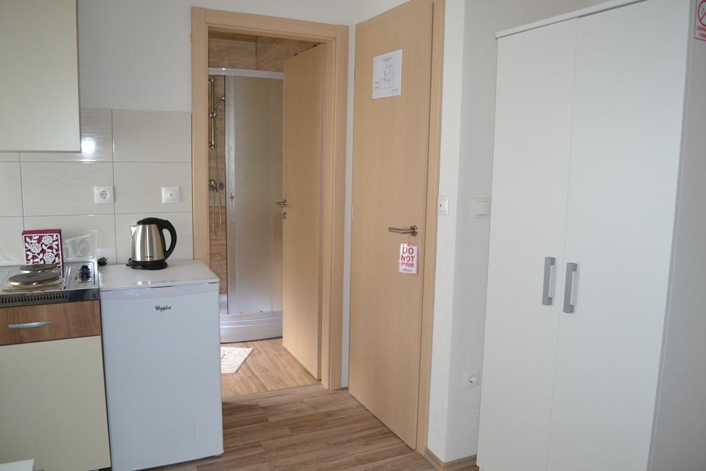 Guesthouse Zalac Слуни Экстерьер фото