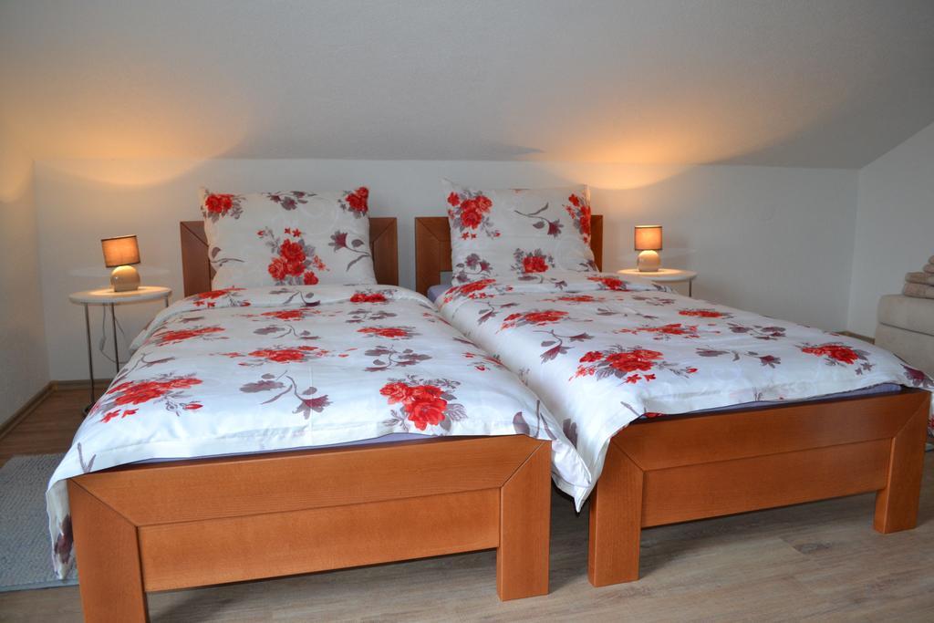 Guesthouse Zalac Слуни Экстерьер фото