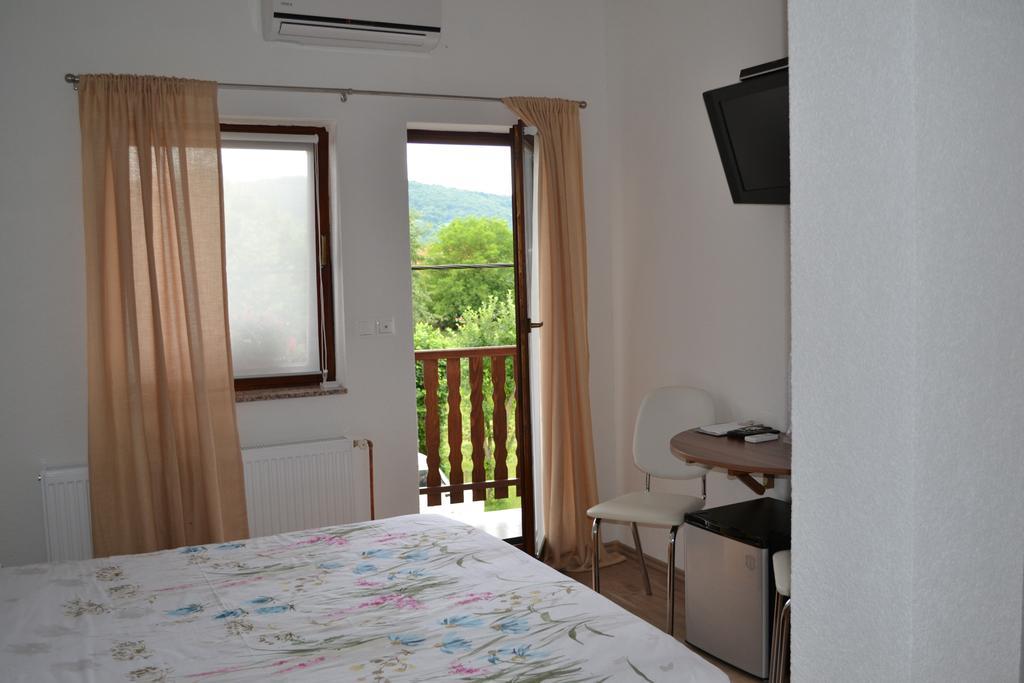 Guesthouse Zalac Слуни Экстерьер фото